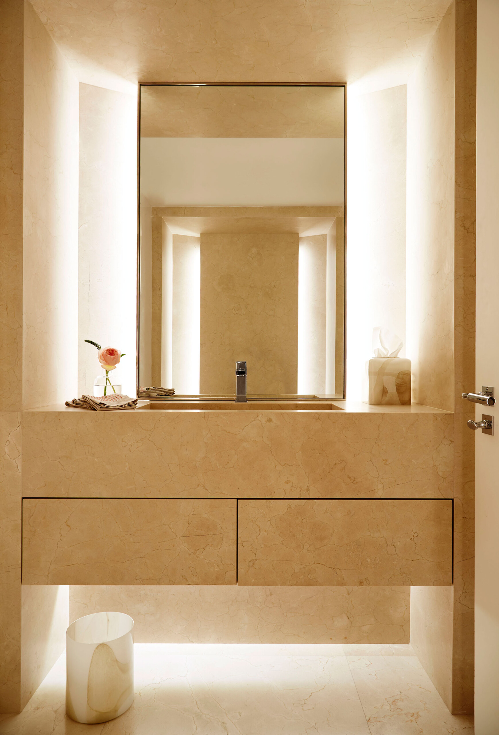 Palm Beach Apartment, Photography by Stephen Kent Johnson & Carmel Brantley.