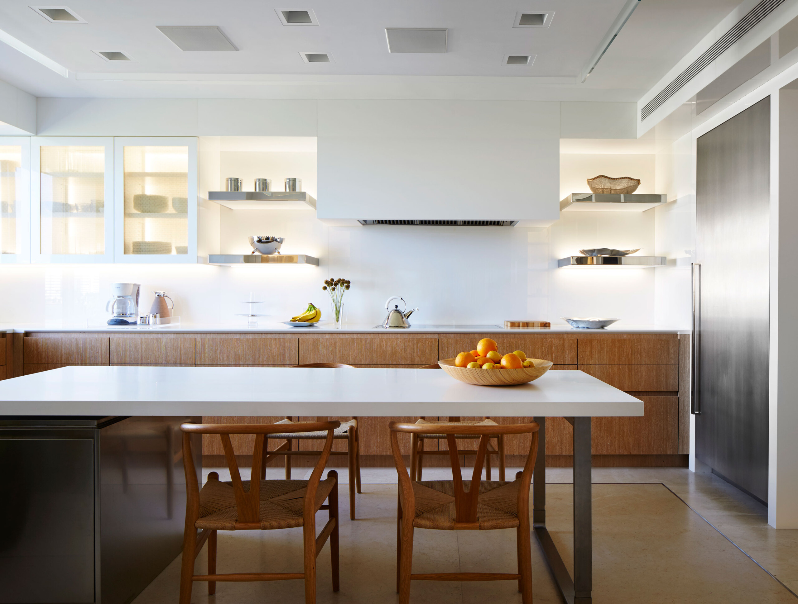 Palm Beach Apartment - Palm Beach apartment modern kitchen with open shelving. Interior design...