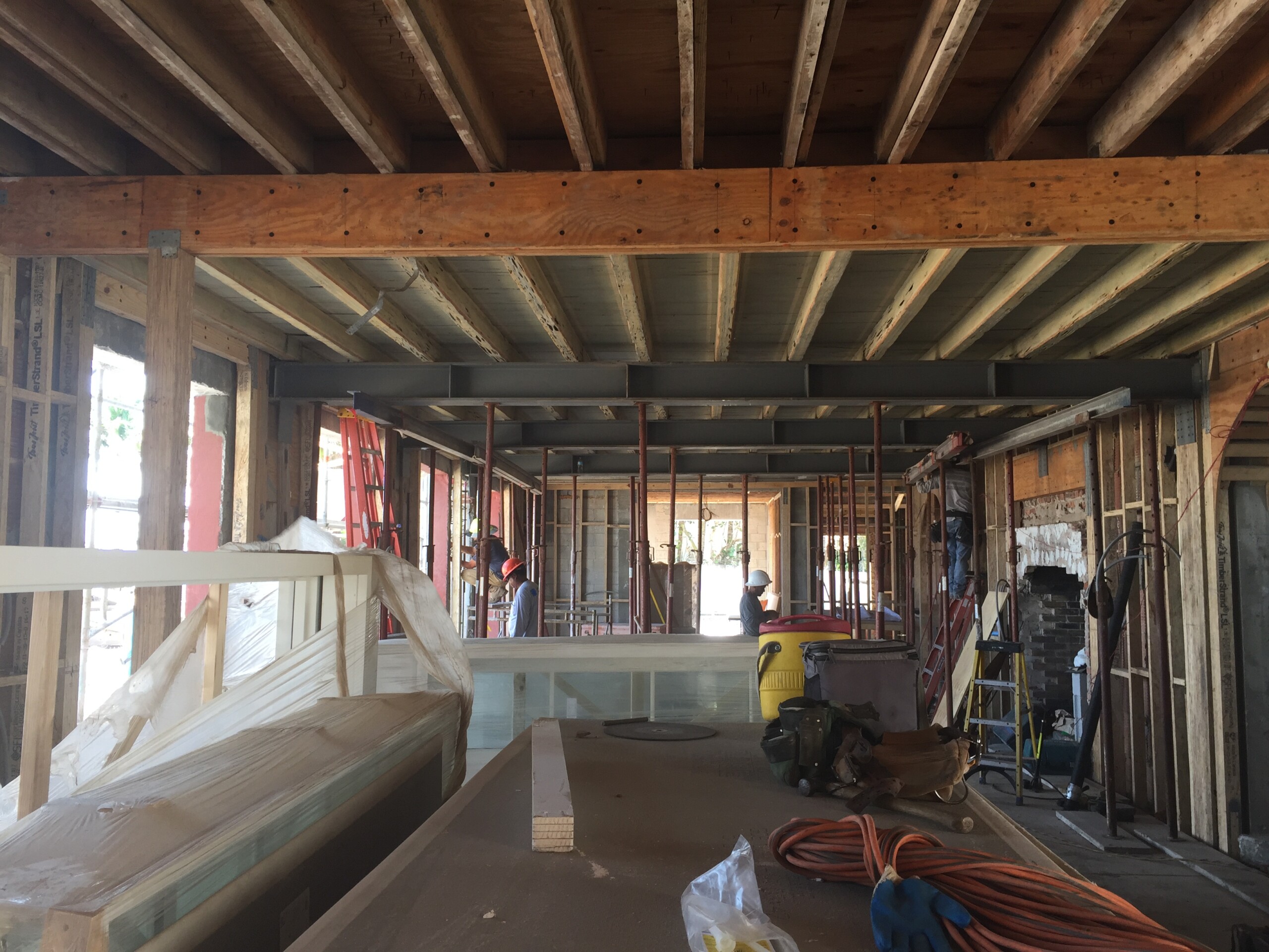 Kennedy House Living Room, Construction