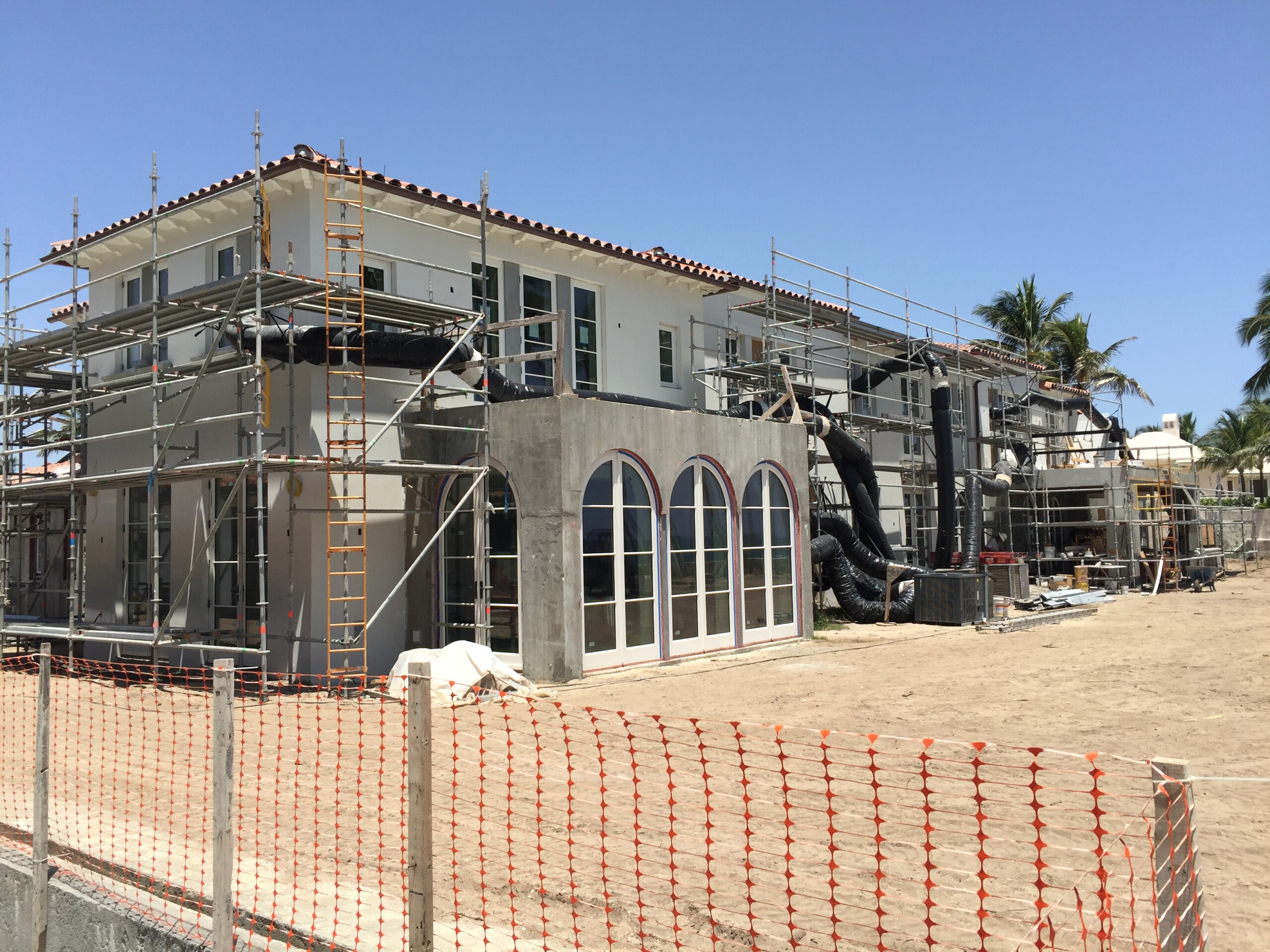 Kennedy House Exterior, Construction