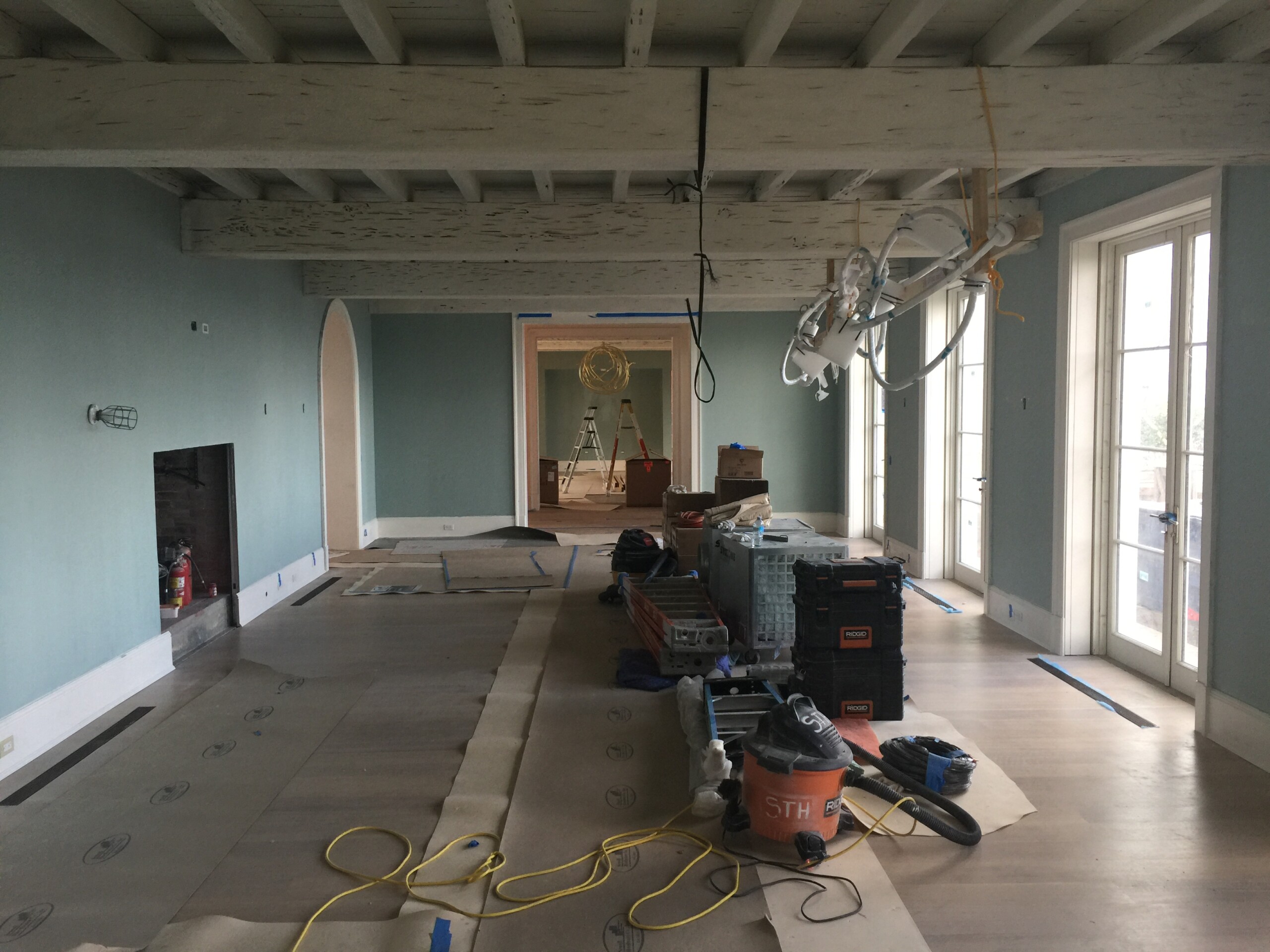 Kennedy House Living Room, Construction