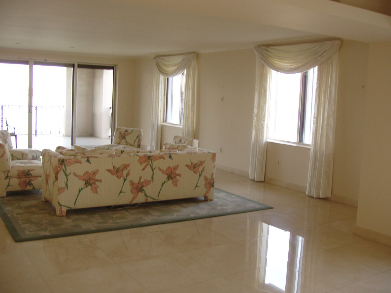 Palm Beach Apartment Living Room, Before