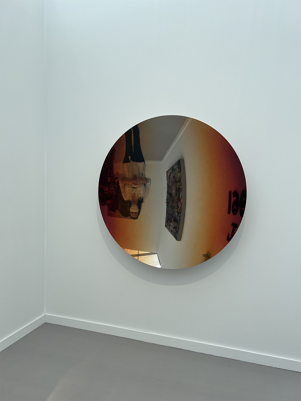 Modern Circle Elusion mirror by Anish Kapoor