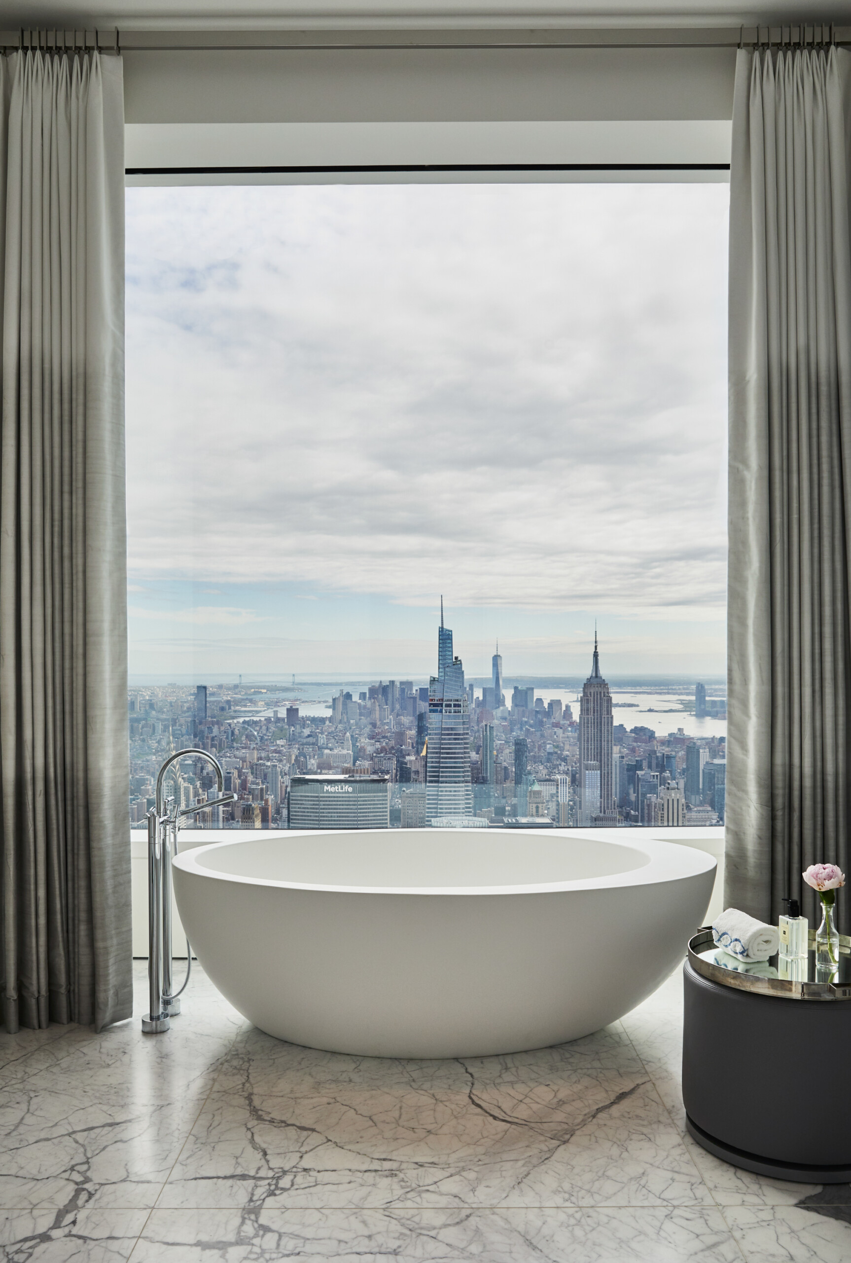 Penthouse in the Sky, Bathroom, Photography by Genevieve Garruppo
