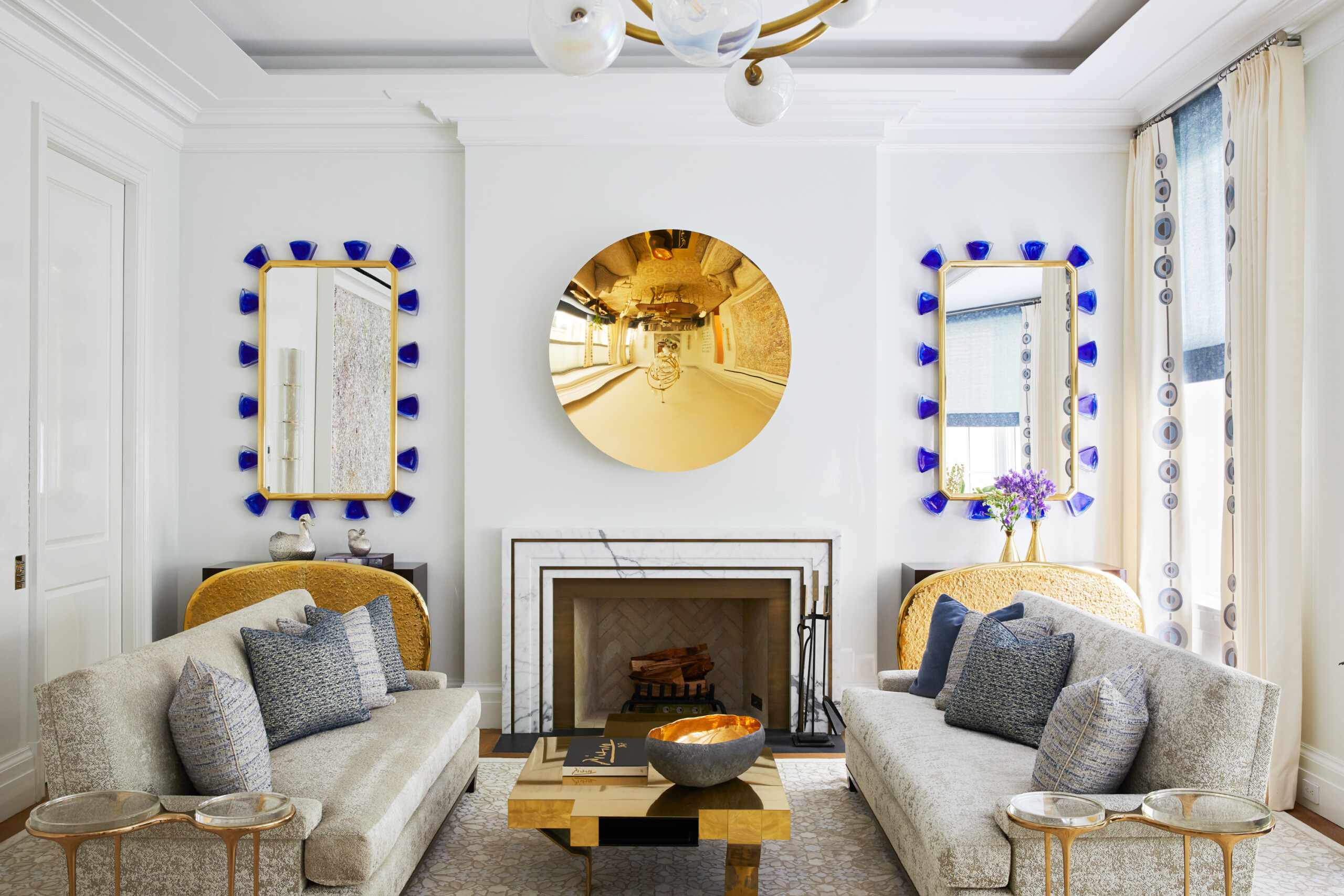 Gold Coast Townhouse, Living Room, Photography by Genevieve Garruppo