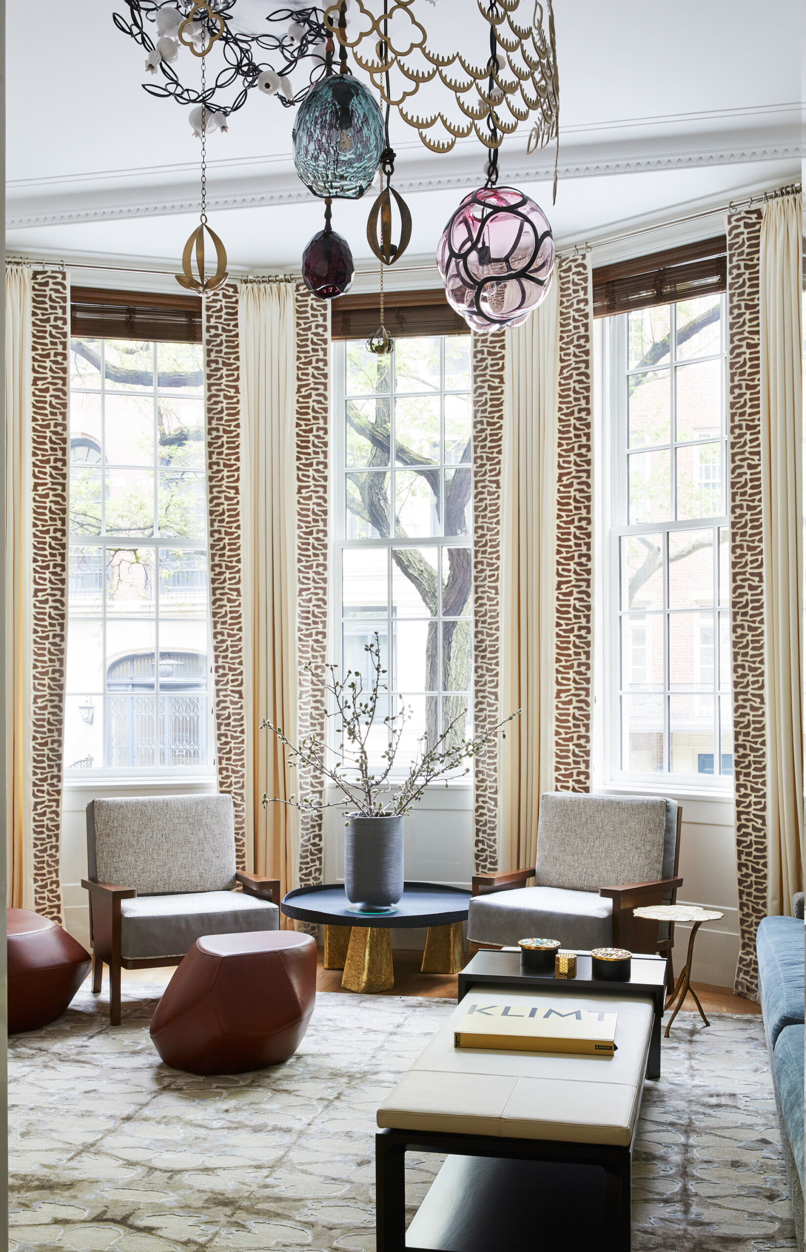 Gold Coast Townhouse, Sitting Room, Photography by Genevieve Garruppo