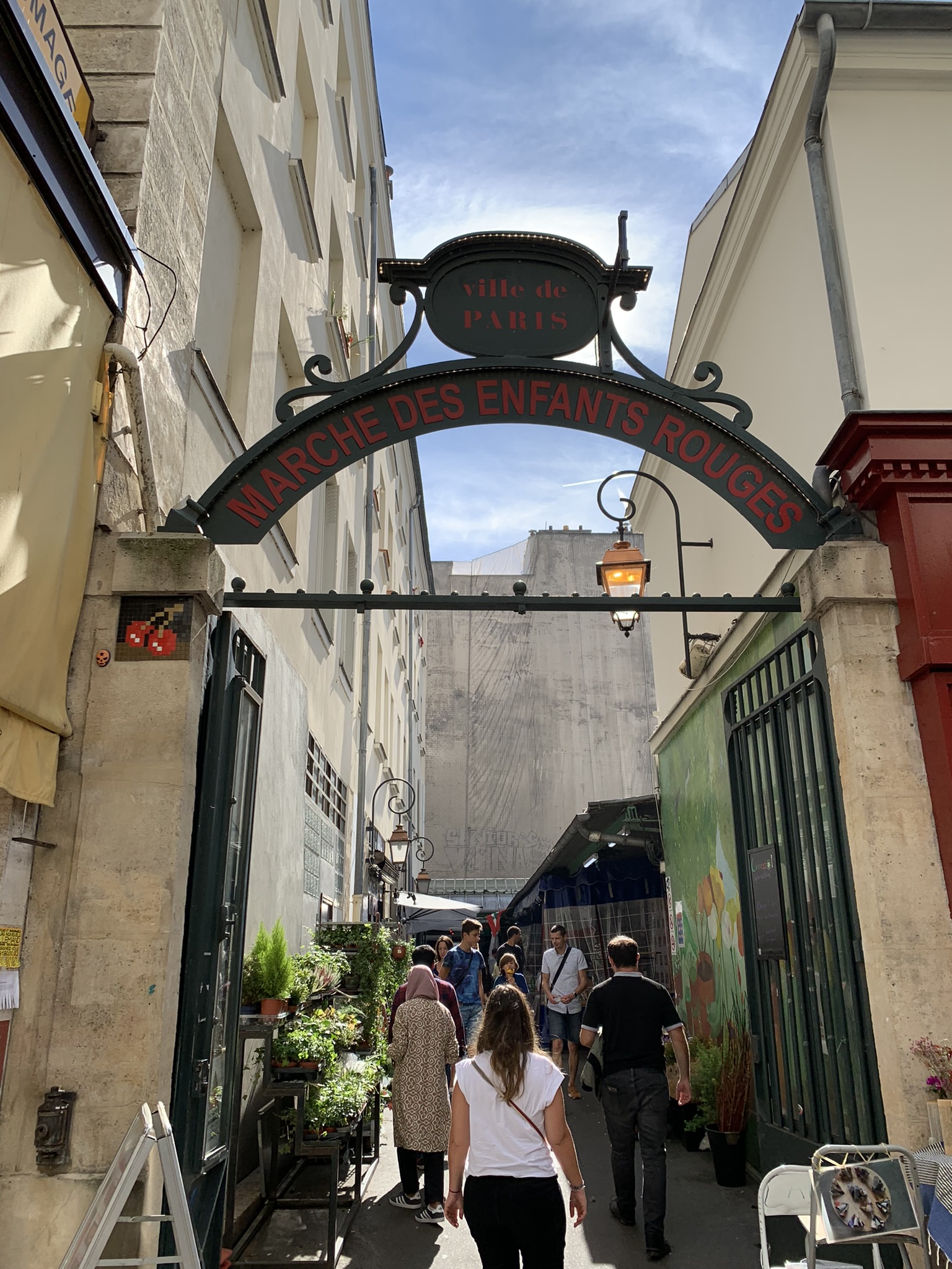 Marche Des Enfants Rouges Le Marais 3rd Arron