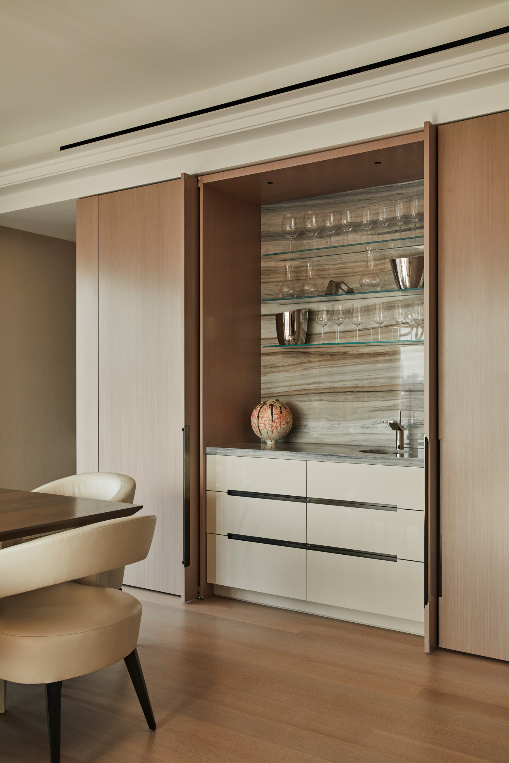 Uptown Penthouse, Bar, Photography by Genevieve Garruppo