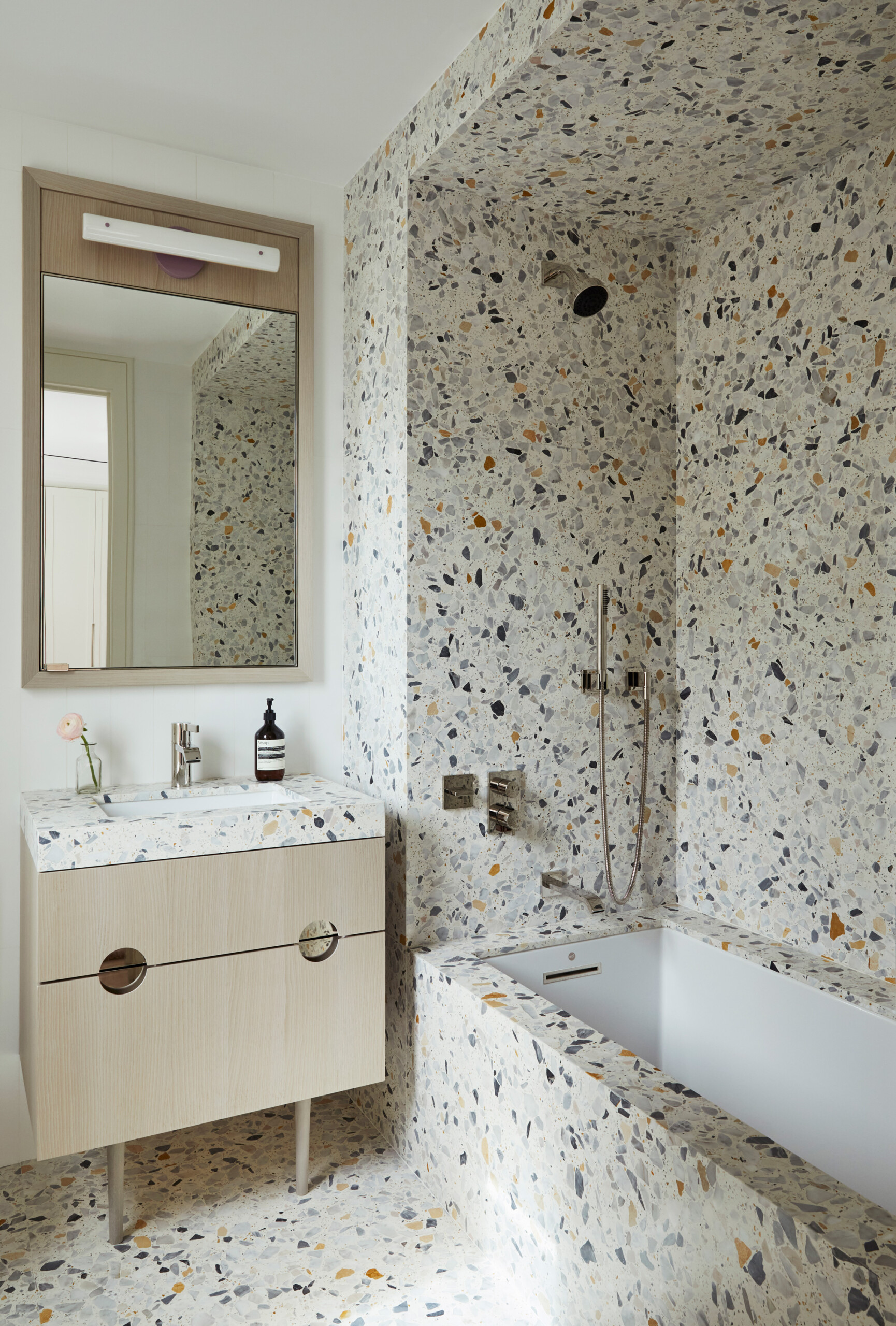 Uptown Penthouse, Kid's Bathroom, Photography by Genevieve Garruppo