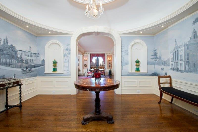 Luxe Urban Abode entryway, Before