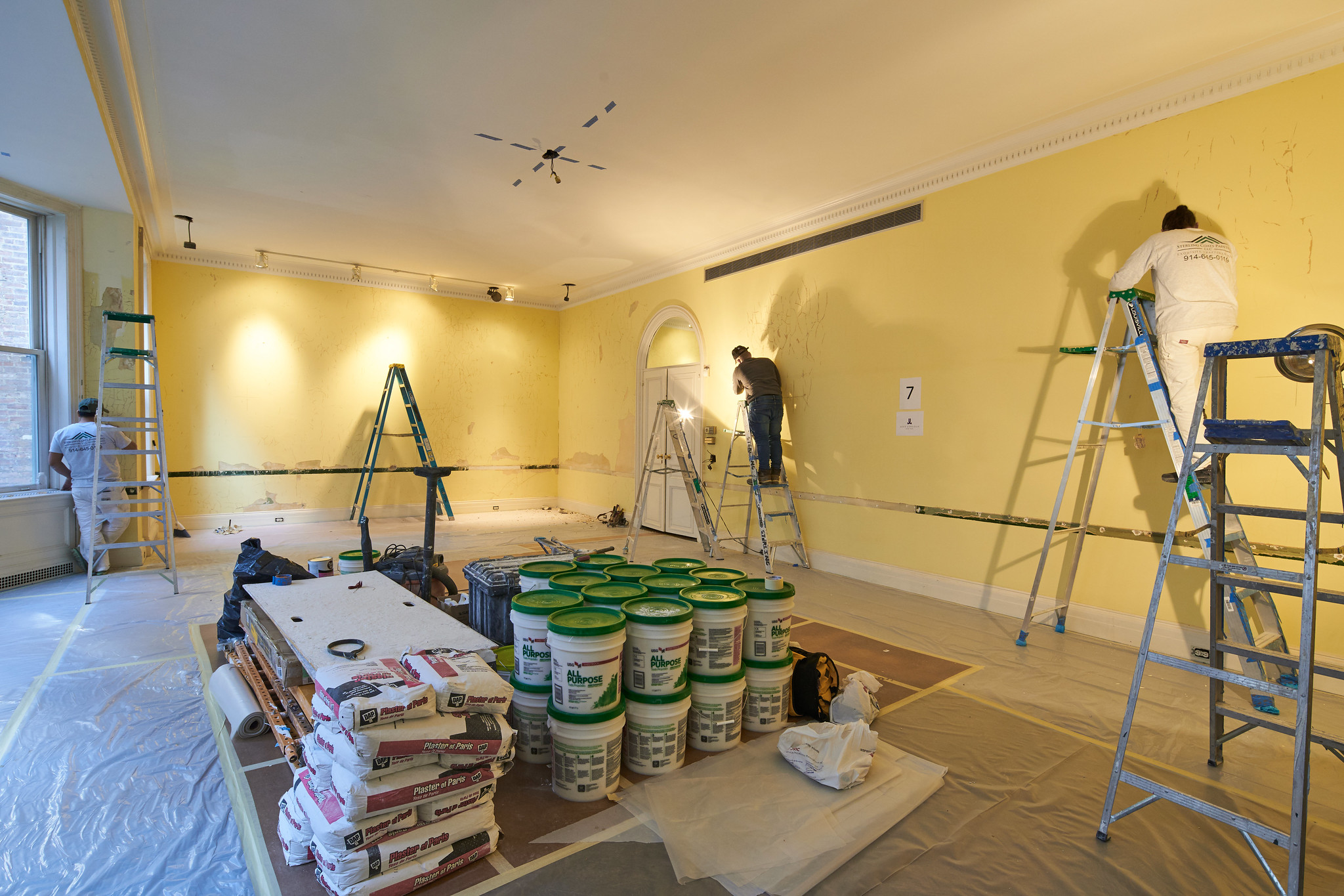 Gold Coast Living Room Before 3