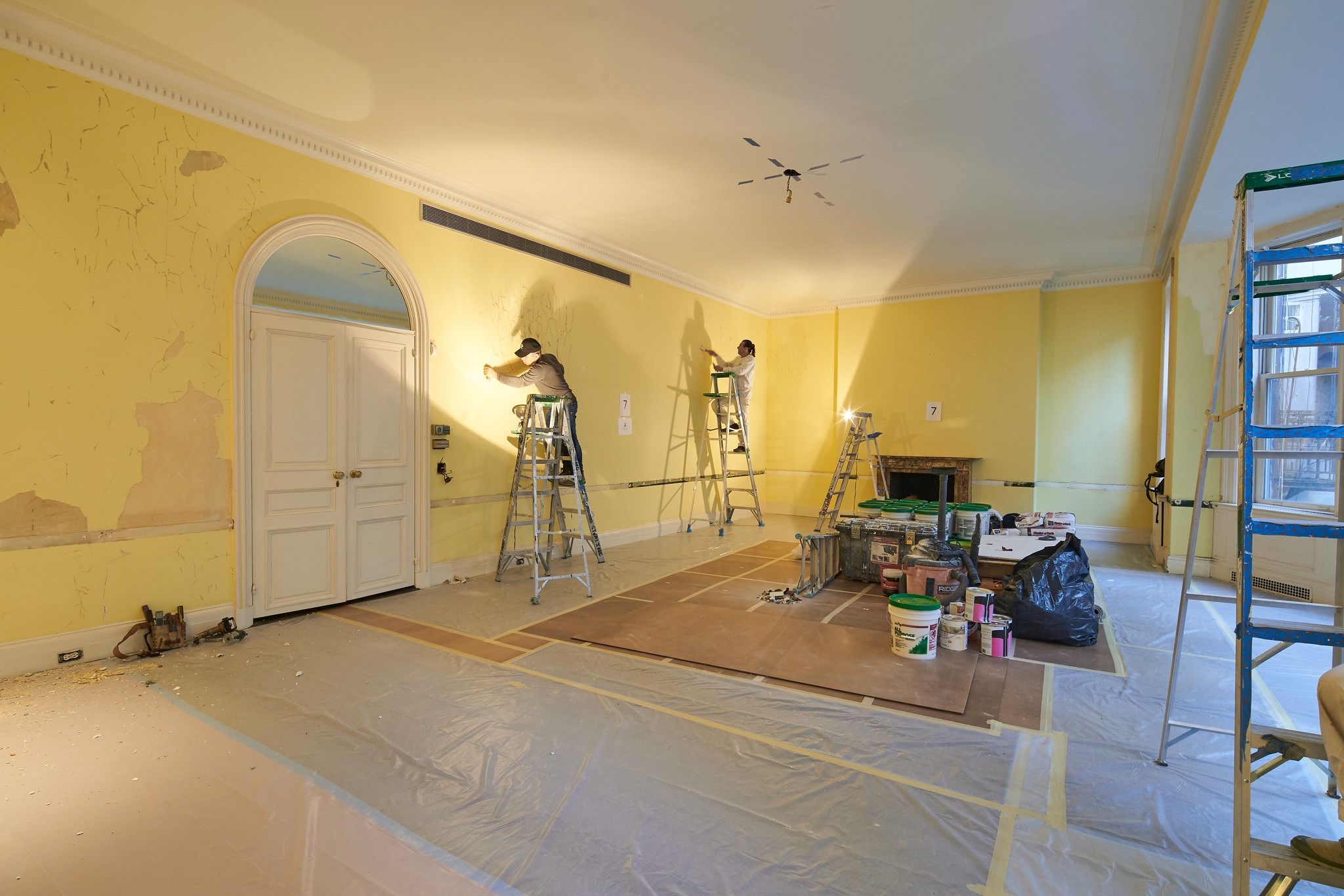 Gold Coast Living Room Before2