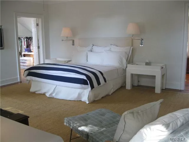 988b822e0ba2e2cc744d127485d0e15c Full