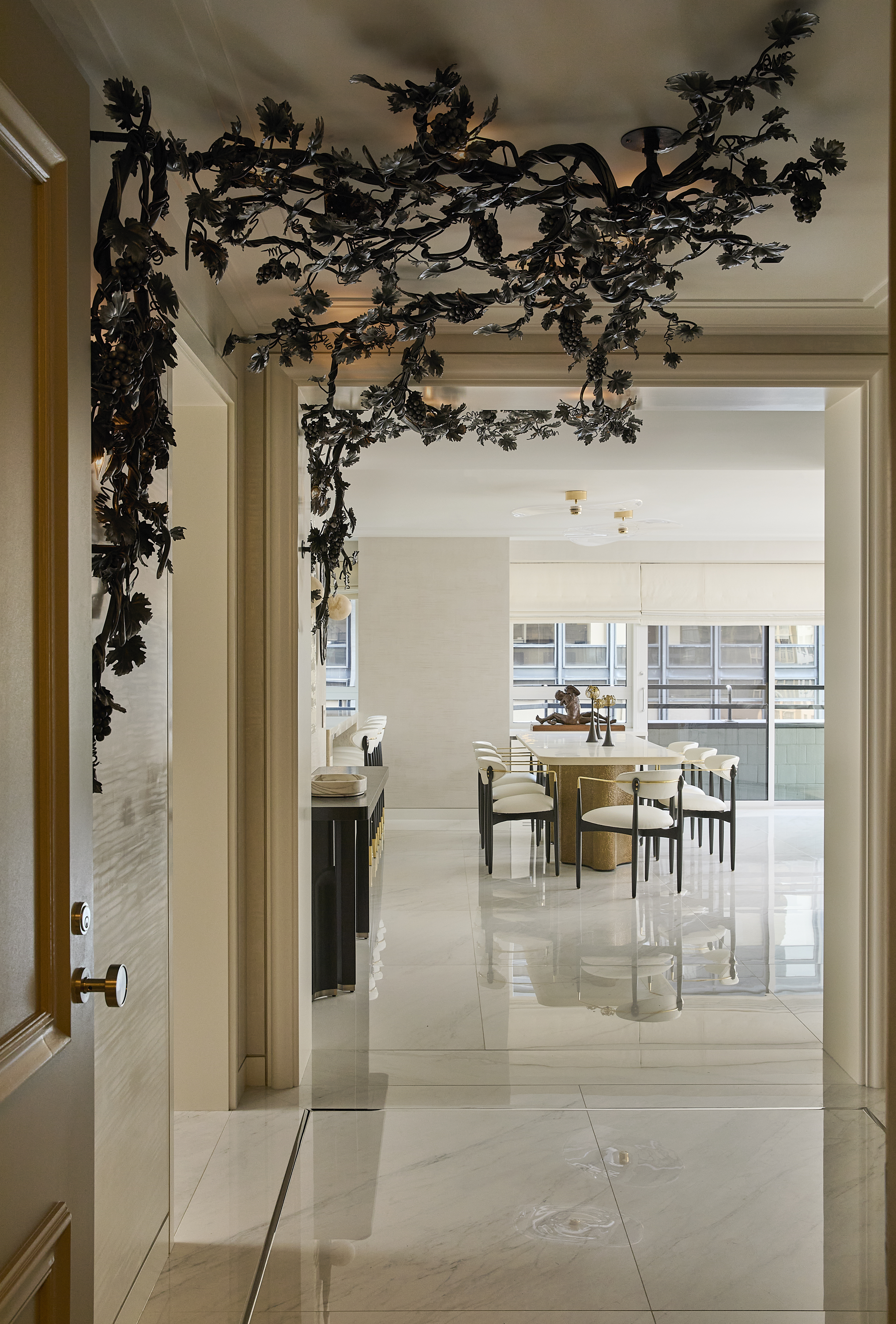 Turtle Bay Pied-a-Terre, Entryway, Photography by Genevieve Garruppo. Interior design by Pembrooke...